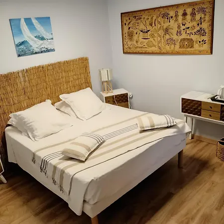 Alojamento de Acomodação e Pequeno-almoço Atmosphere 3*