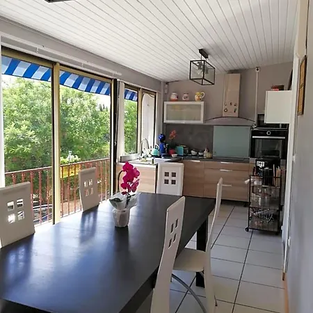 Atmosphere Bed and Breakfast 3*
